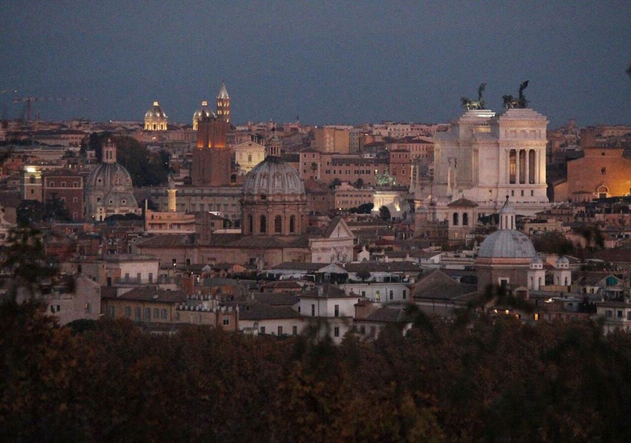 Vatican In The Moonlight Apartment Roma Exterior foto